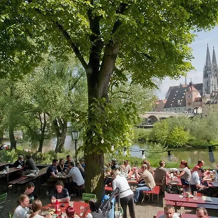 Schloss Weichs Zu Regensburg